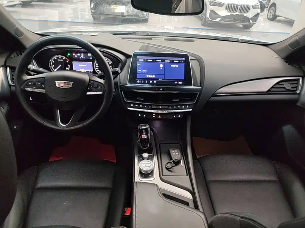 Cadillac CT5 — фото 10