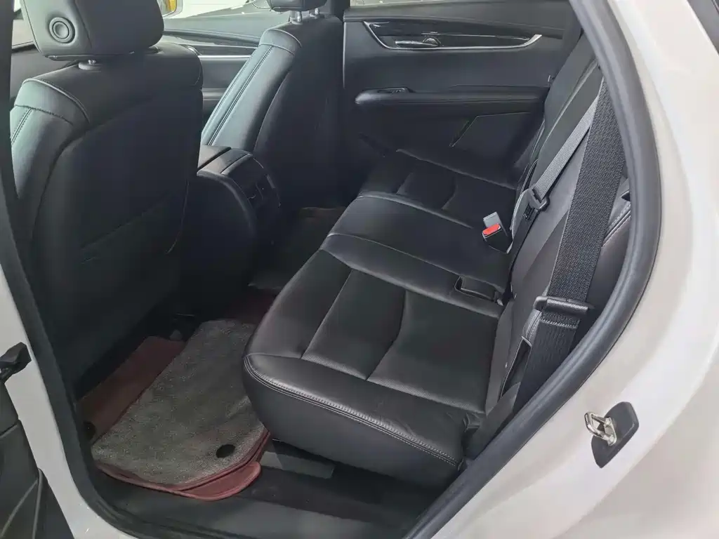 Cadillac XT5 — фото 3