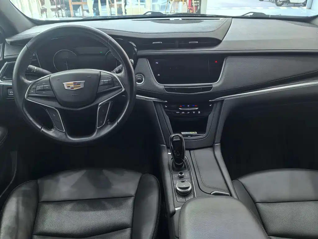Cadillac XT5 — фото 4