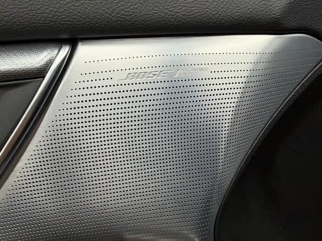 Cadillac CT5 — фото 14