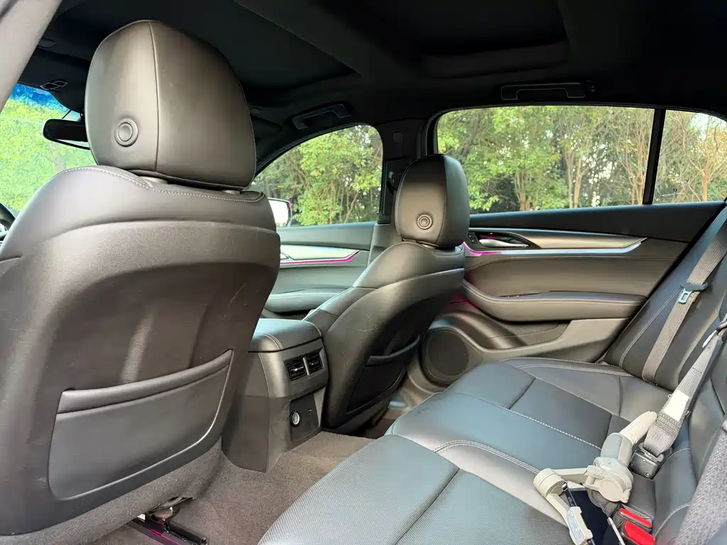 Cadillac CT5 — фото 6