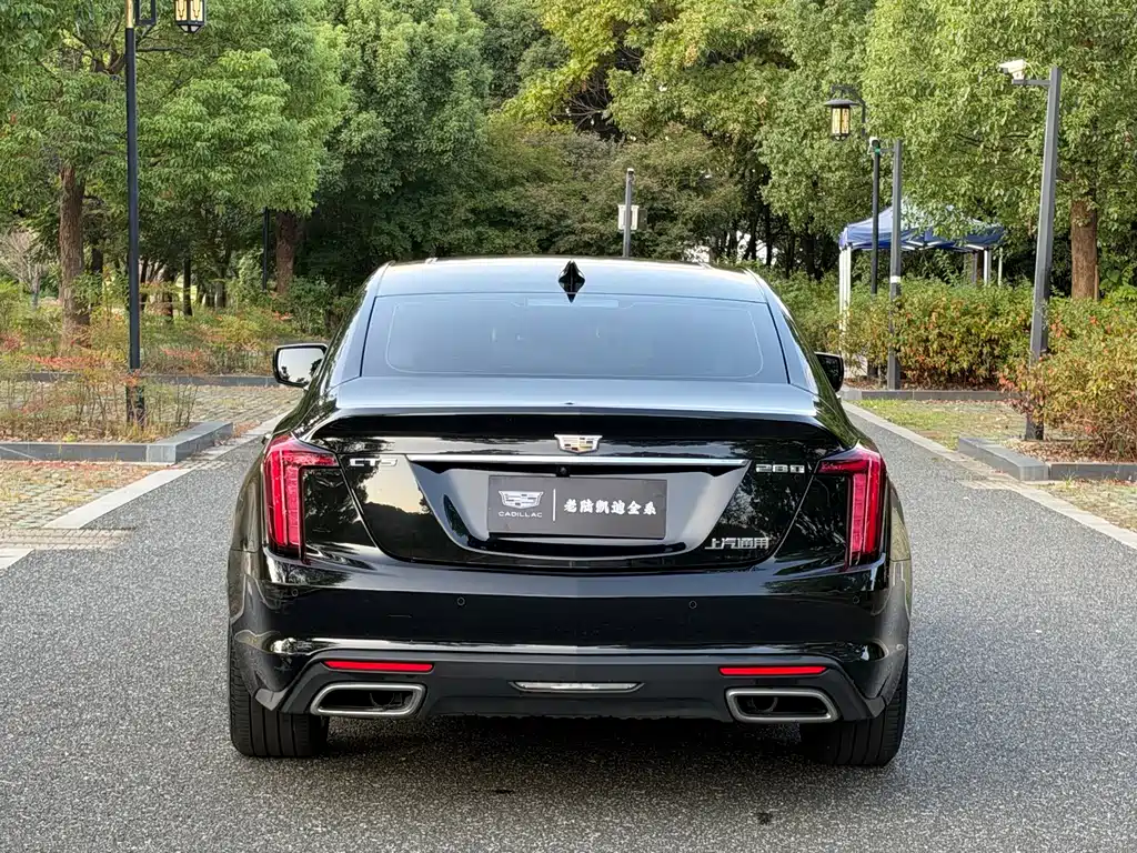 Cadillac CT5 — фото 9