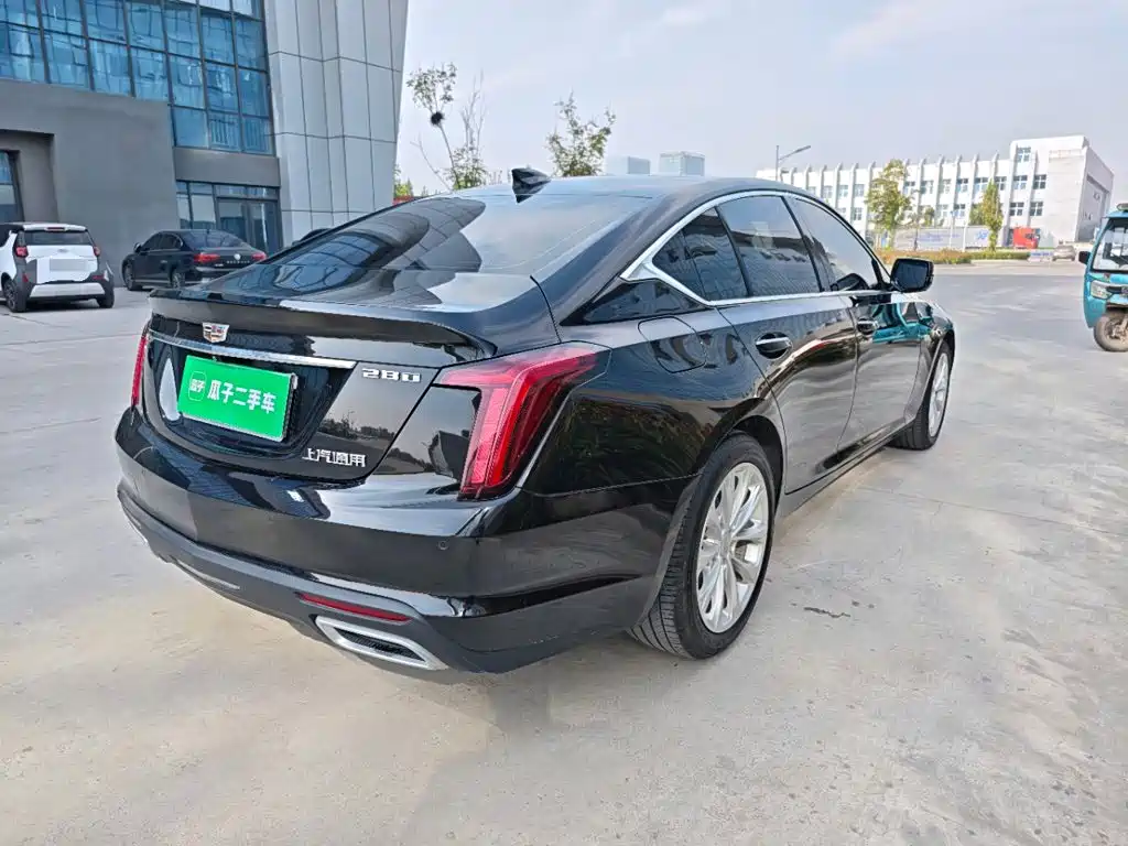 Cadillac CT5 — фото 7