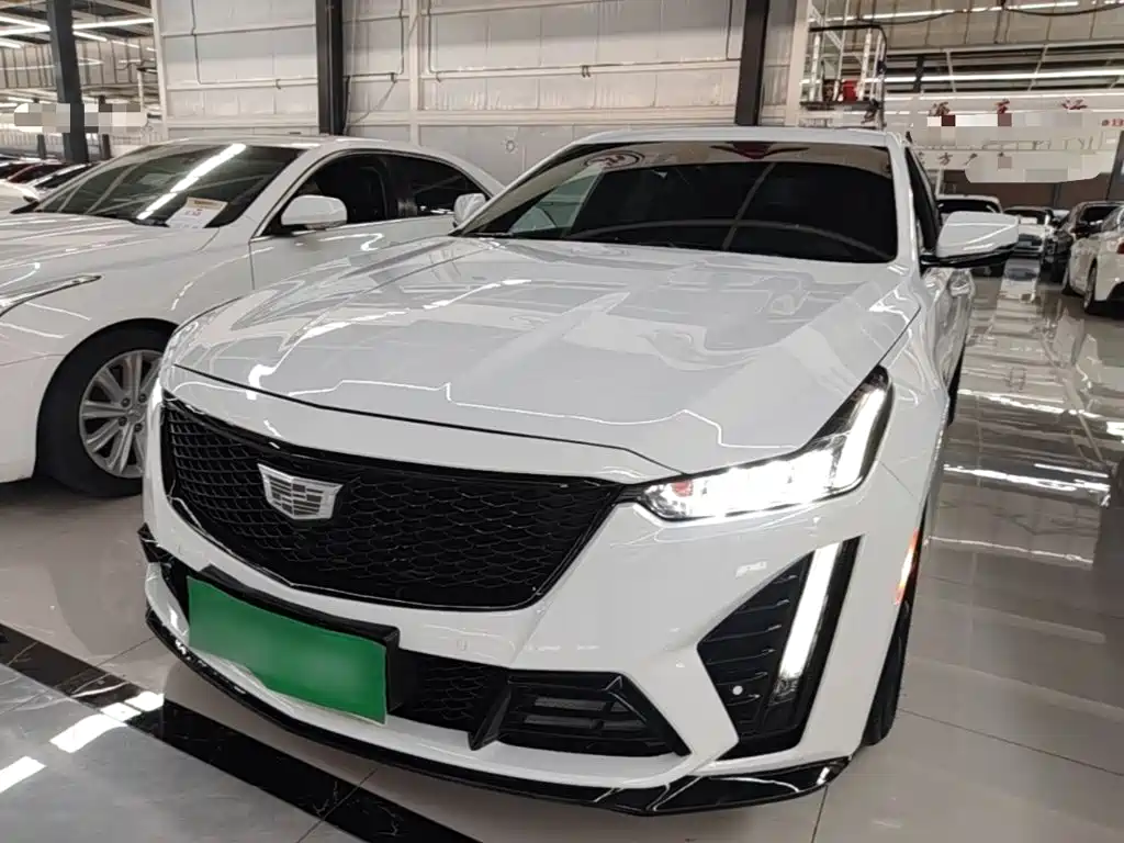 Cadillac CT5 — фото 2