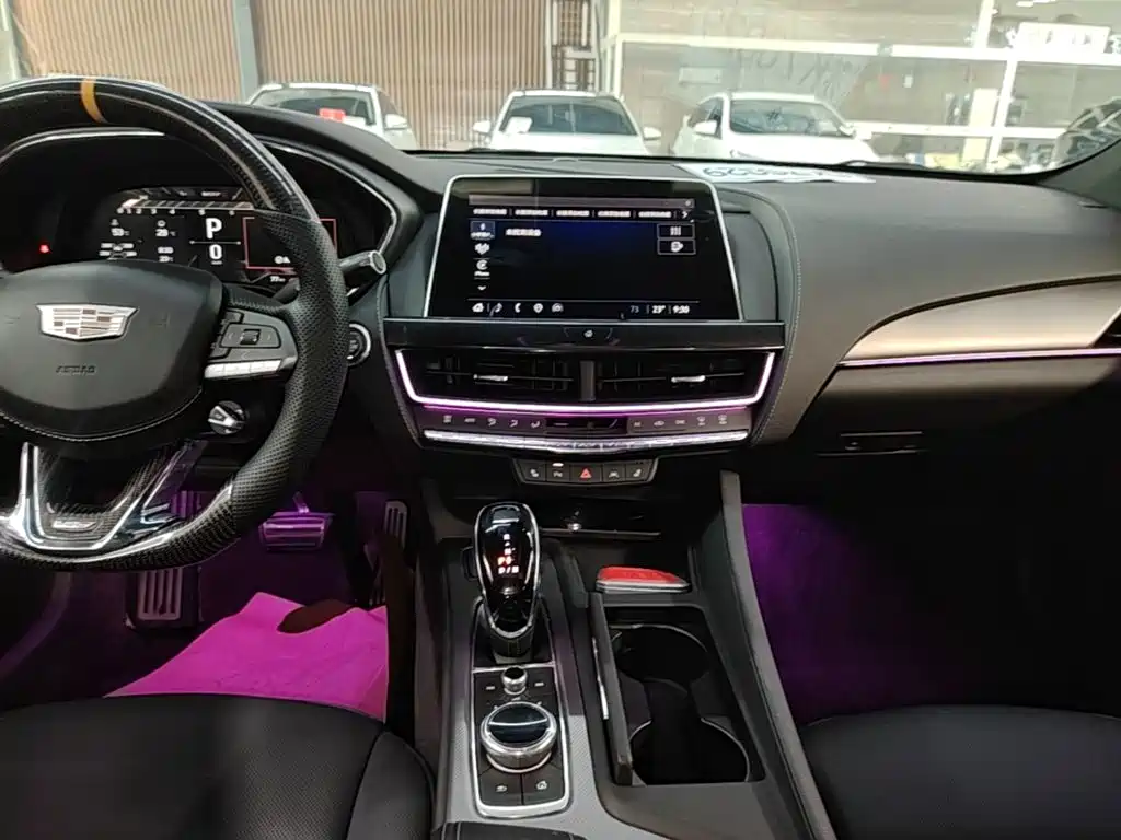 Cadillac CT5 — фото 14