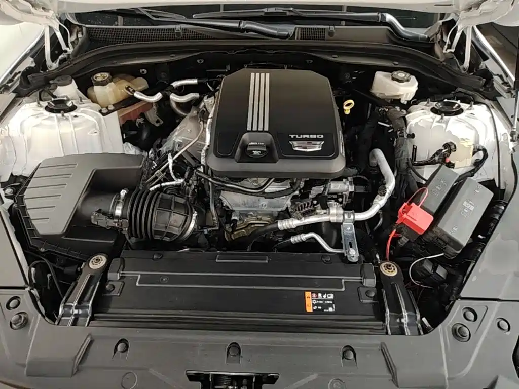 Cadillac CT5 — фото 20