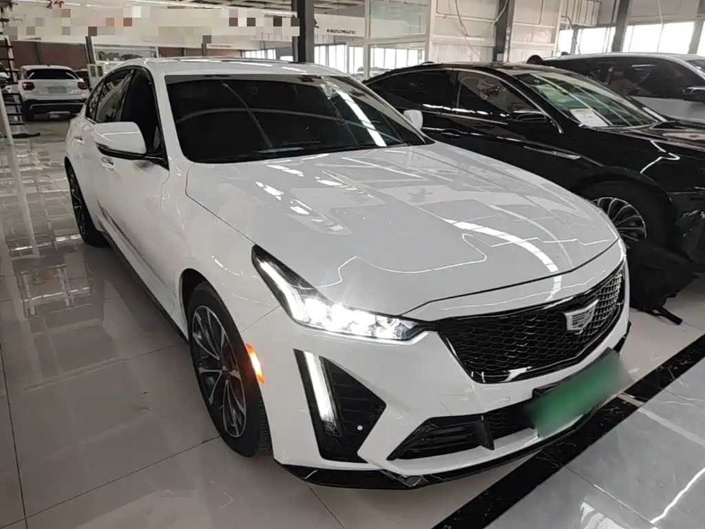 Cadillac CT5 — фото 4