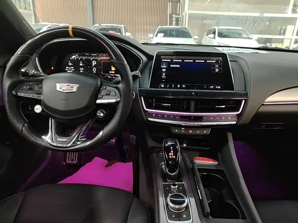 Cadillac CT5 — фото 10