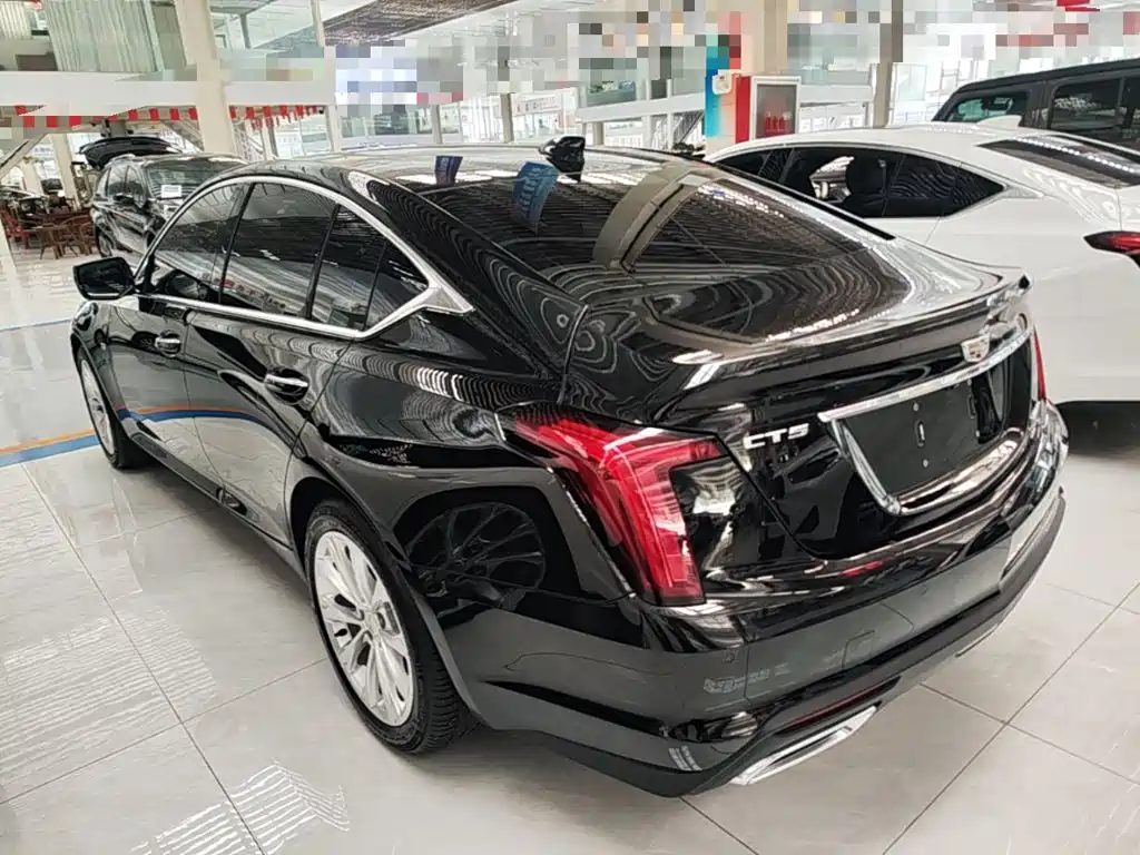 Cadillac CT5 — фото 5