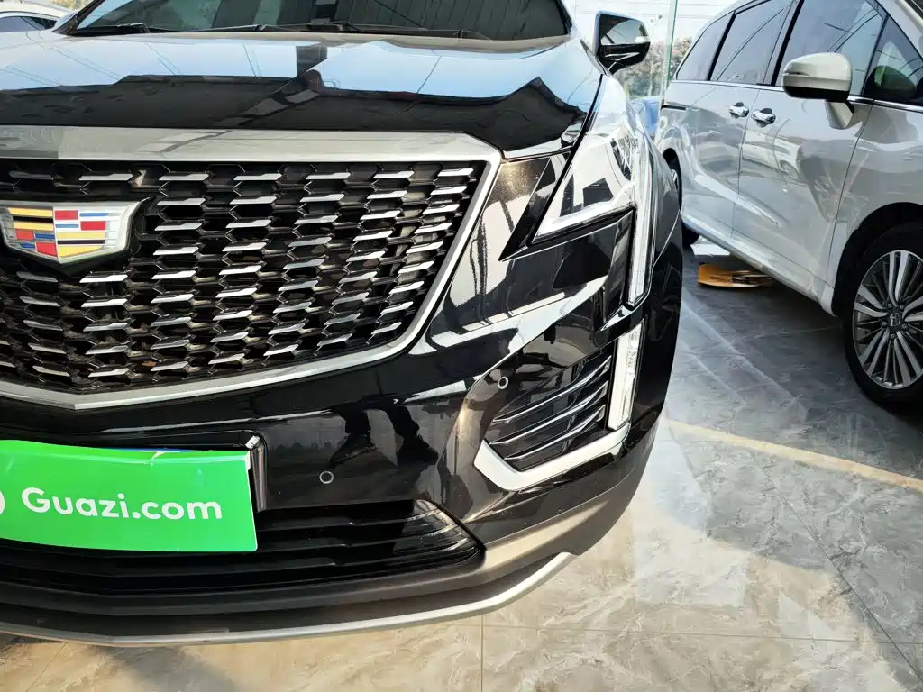 Cadillac XT5 — фото 24