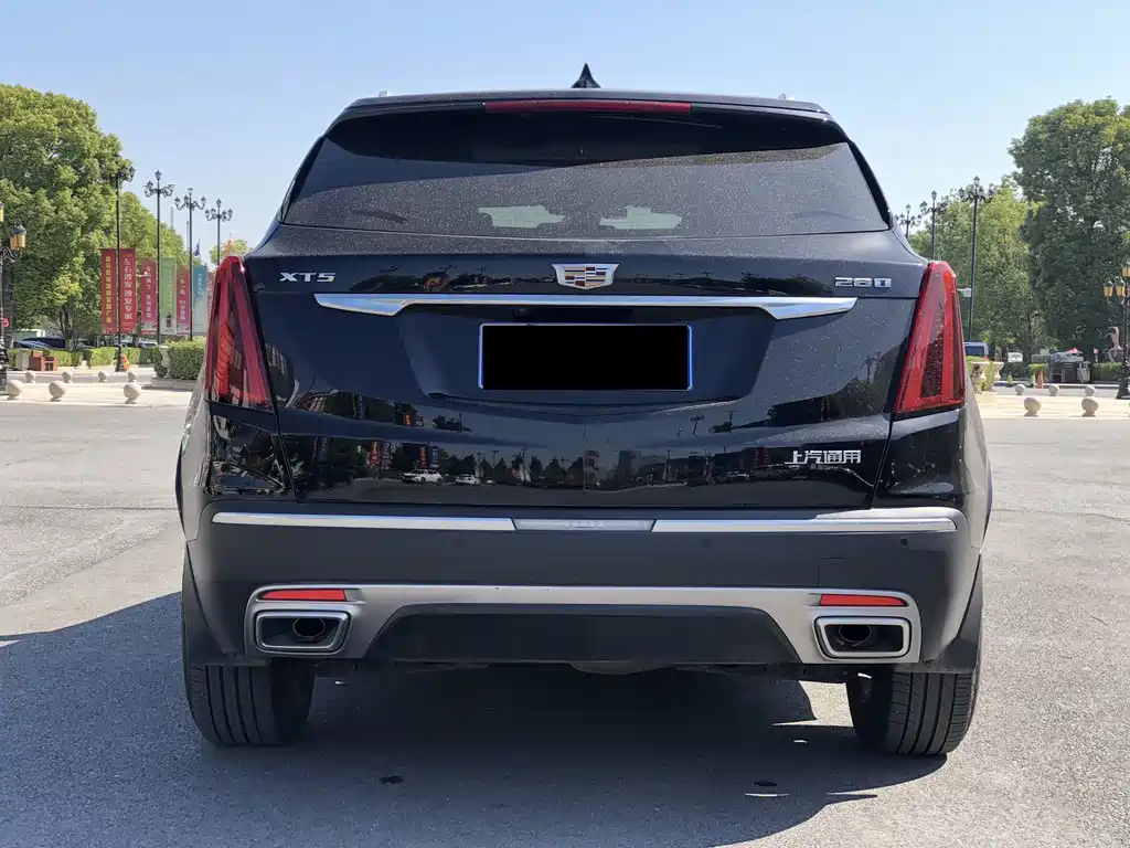 Cadillac XT5 — фото 7