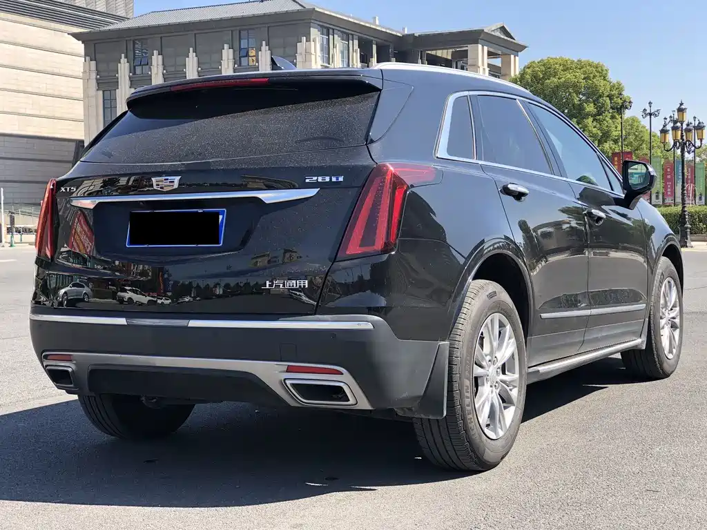 Cadillac XT5 — фото 8