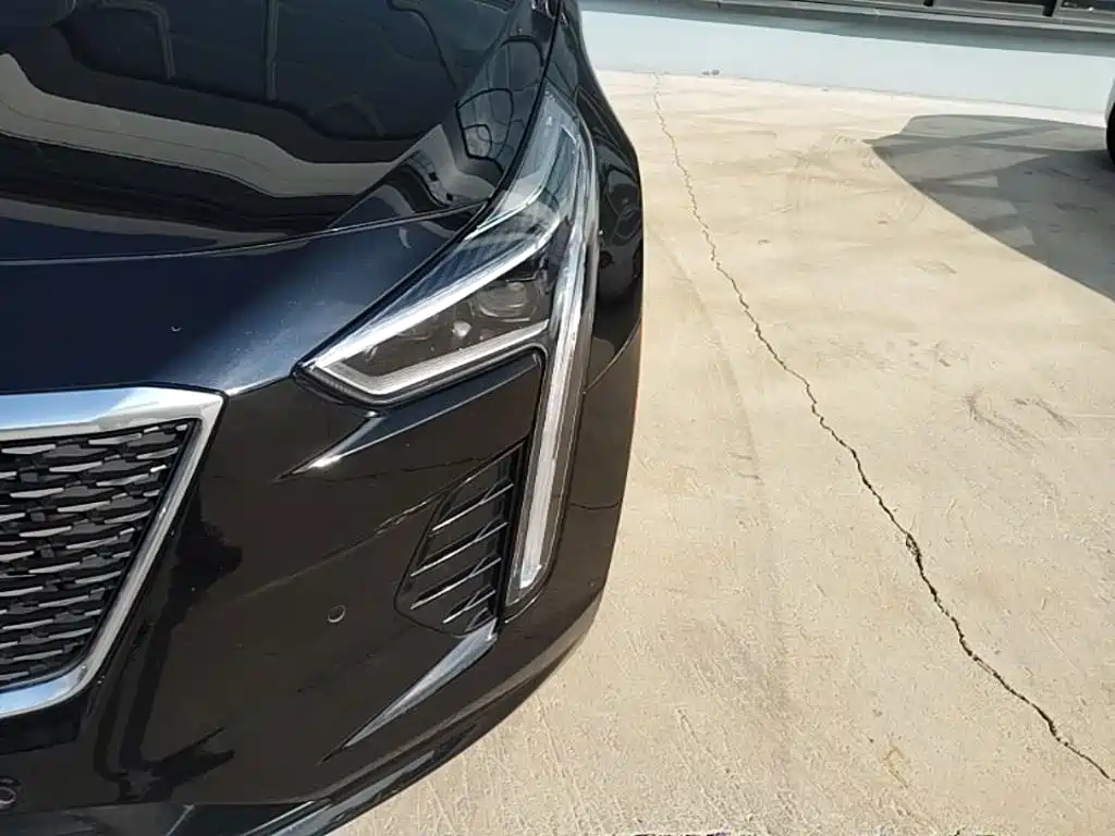 Cadillac CT6 — фото 24