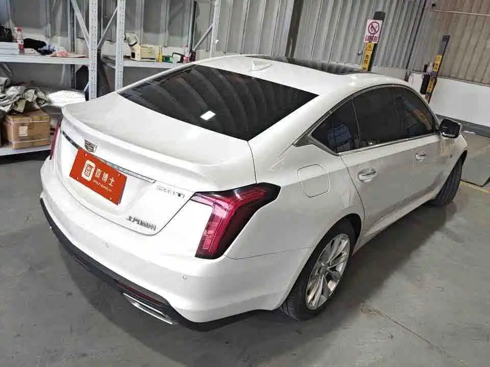 Cadillac CT5 — фото 10