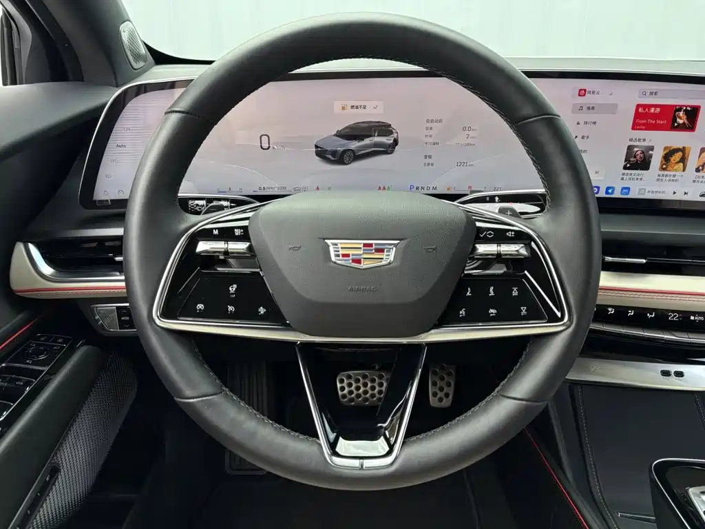 Cadillac GT4 — фото 11