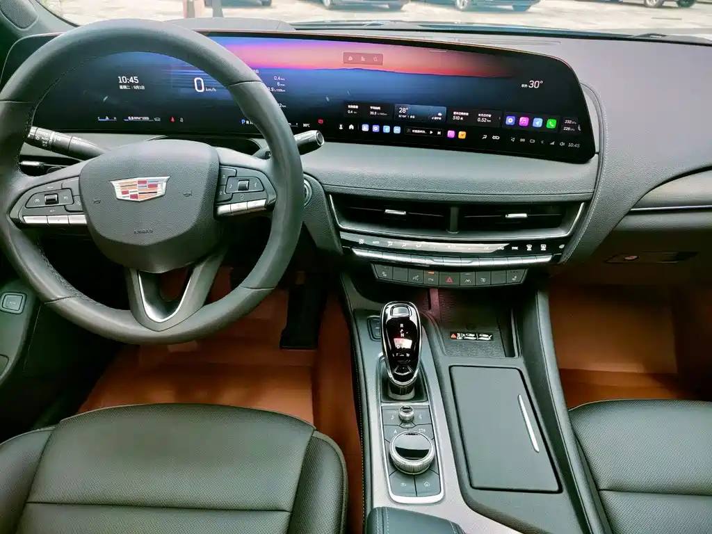 Cadillac CT5 — фото 25