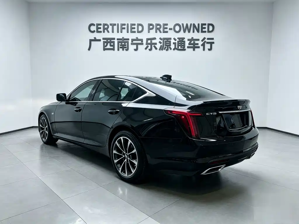 Cadillac CT5 — фото 8