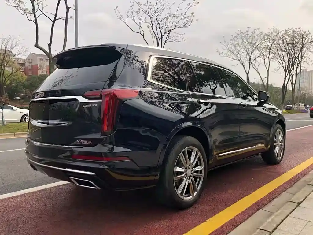 Cadillac XT6 — фото 8