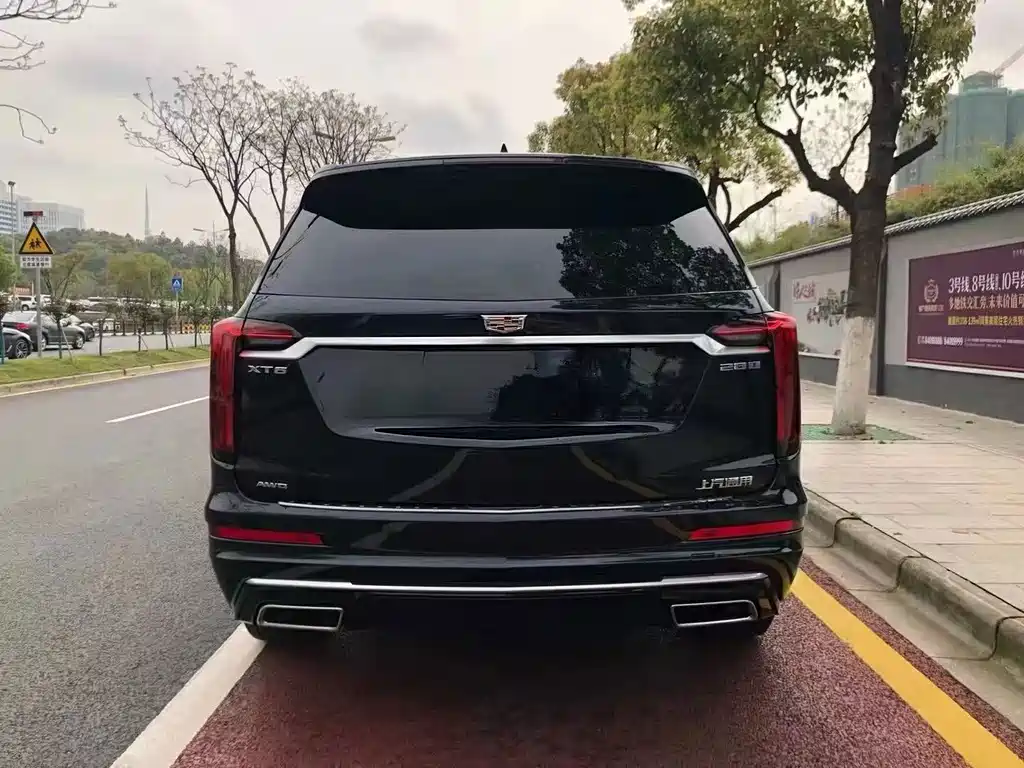 Cadillac XT6 — фото 9