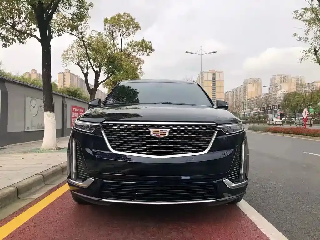 Cadillac XT6