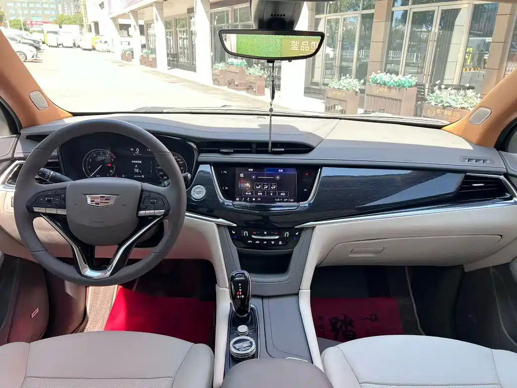 Cadillac XT6 — фото 3