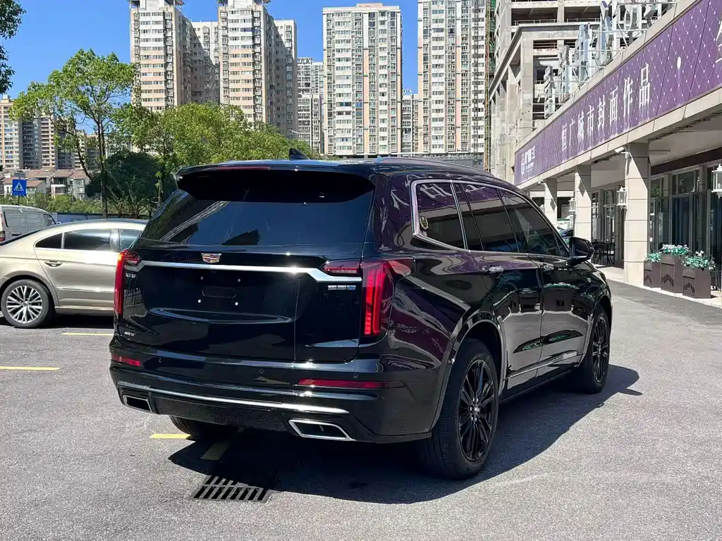 Cadillac XT6 — фото 9