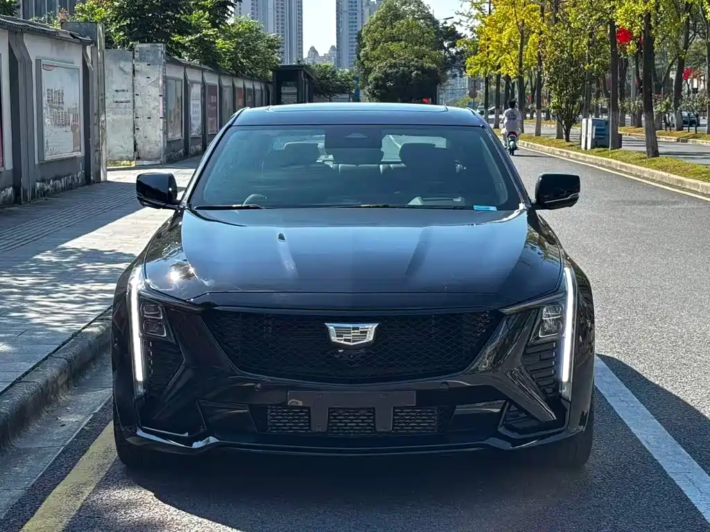 Cadillac CT5 — фото 2