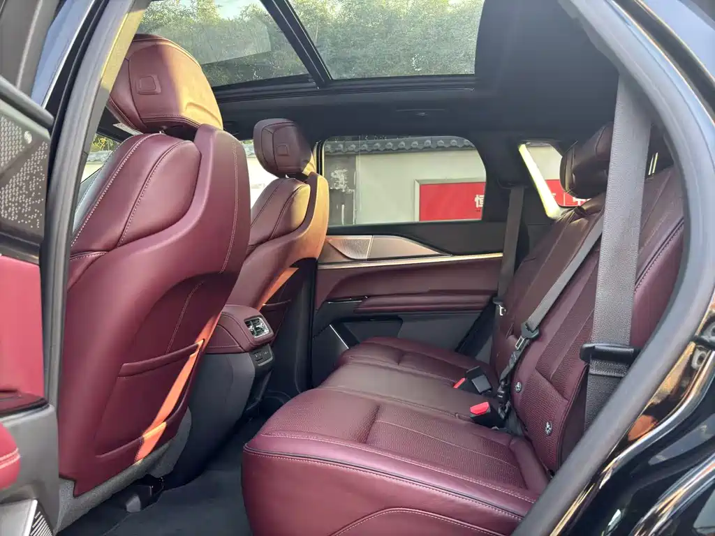 Cadillac XT5 — фото 6