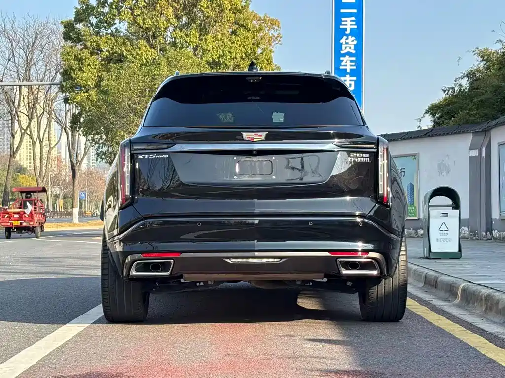 Cadillac XT5 — фото 7