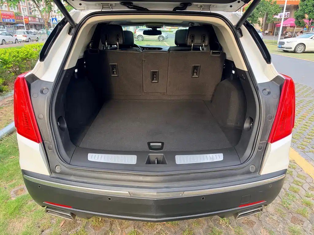 Cadillac XT5 — фото 9