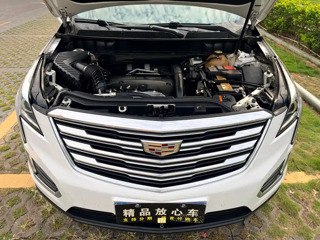 Cadillac XT5 — фото 10