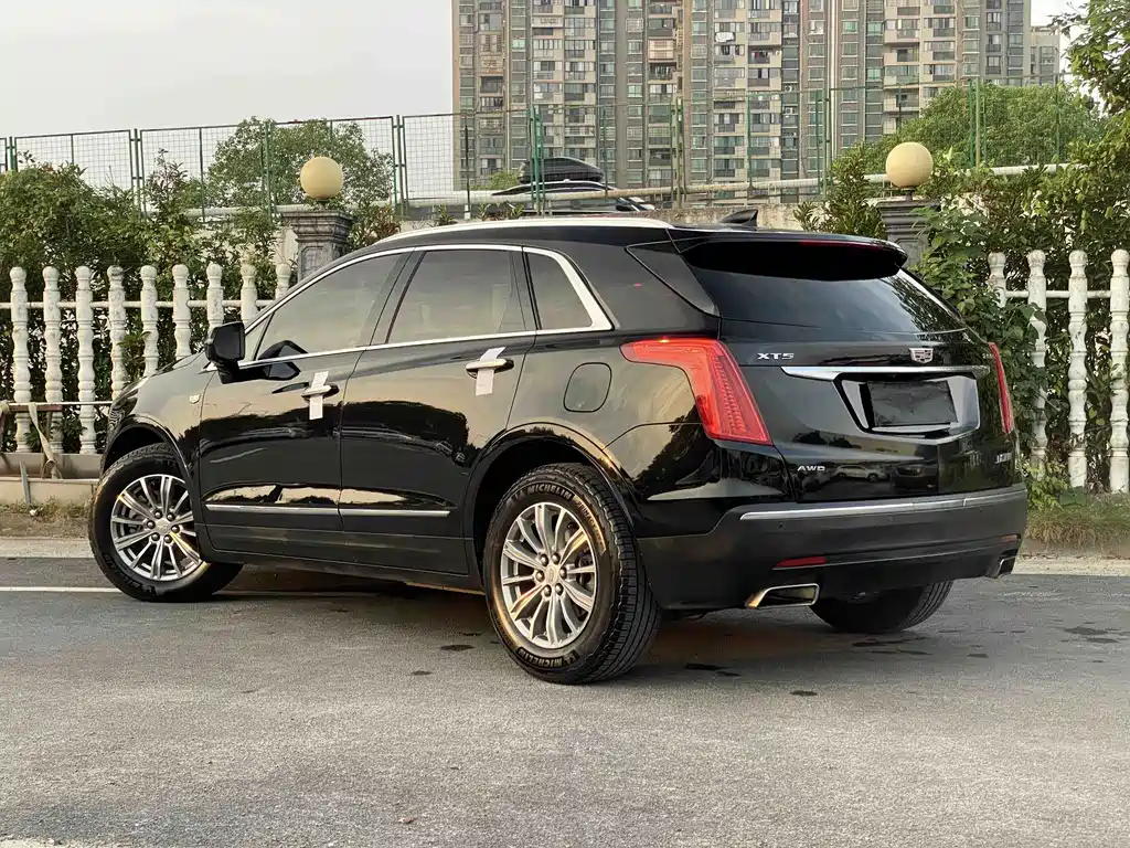 Cadillac XT5 — фото 5