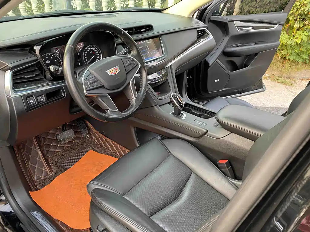 Cadillac XT5 — фото 7