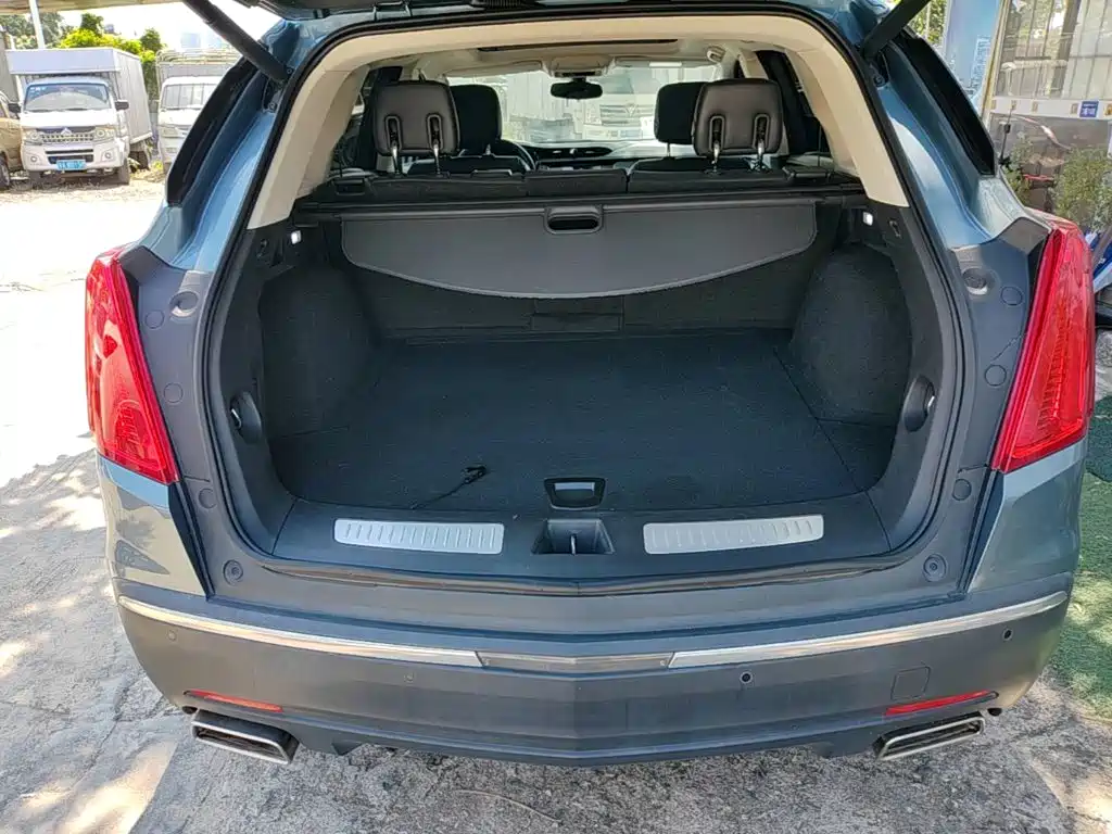 Cadillac XT5 — фото 19
