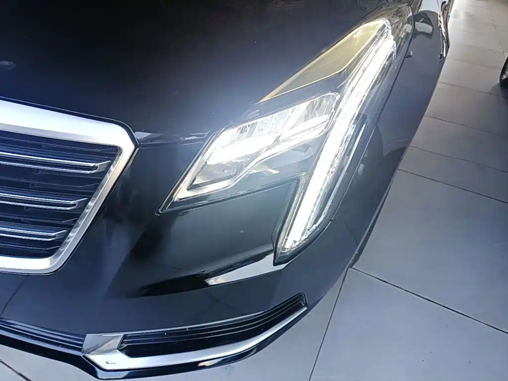 Cadillac XTS — фото 24