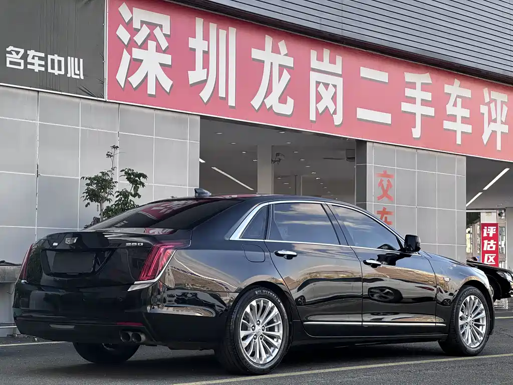 Cadillac CT6 — фото 14