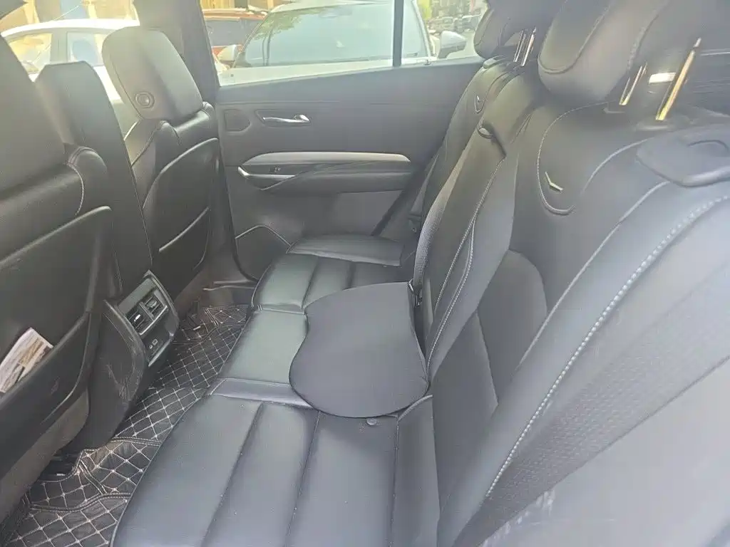 Cadillac XT4 — фото 13