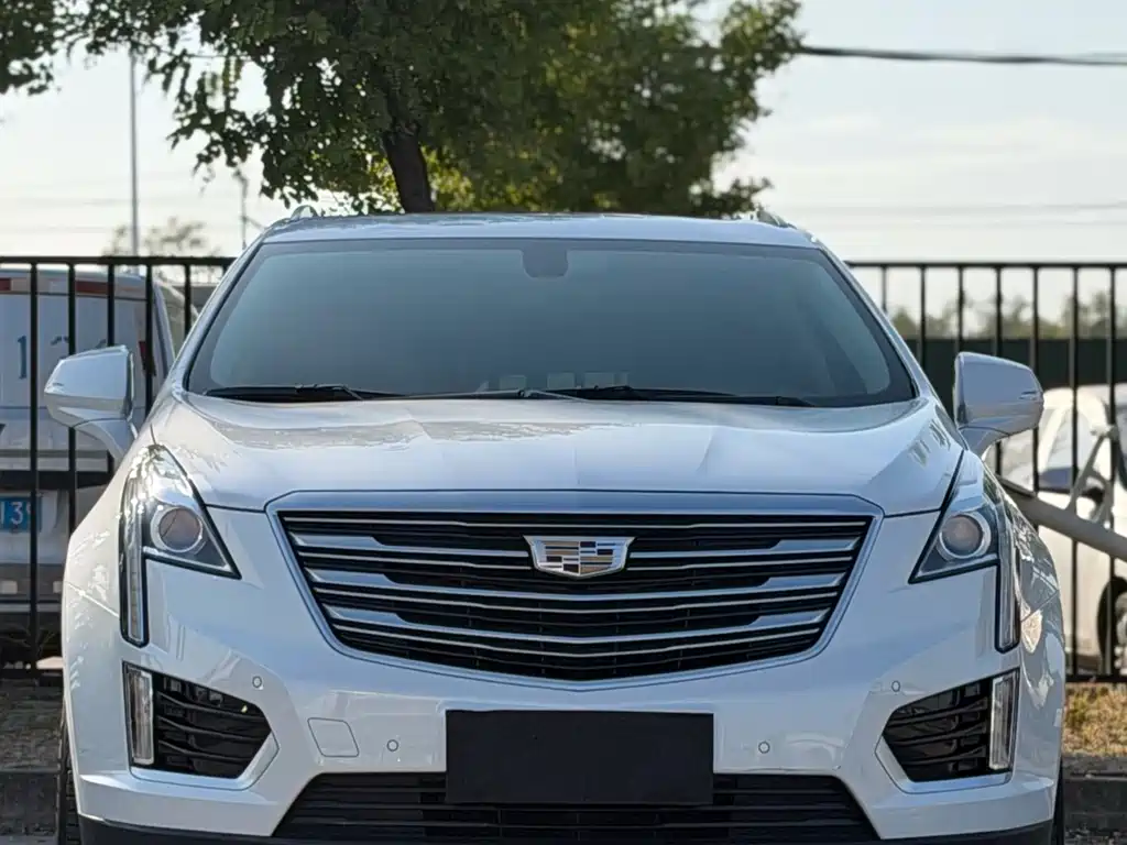 Cadillac XT5 — фото 2