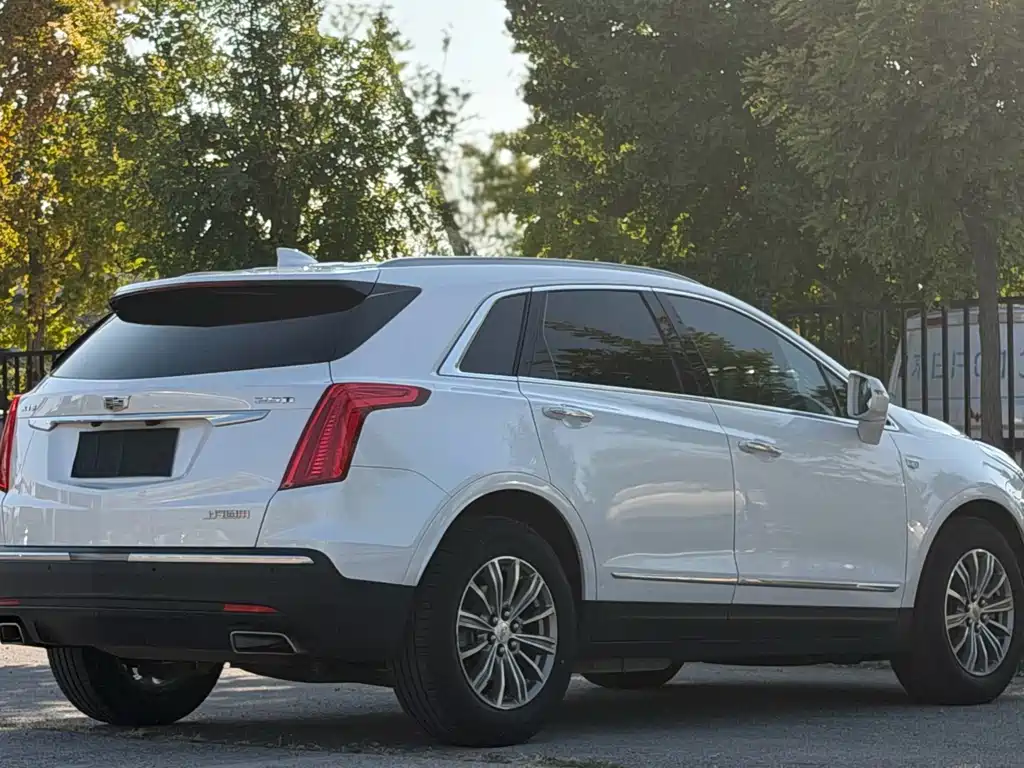 Cadillac XT5 — фото 6