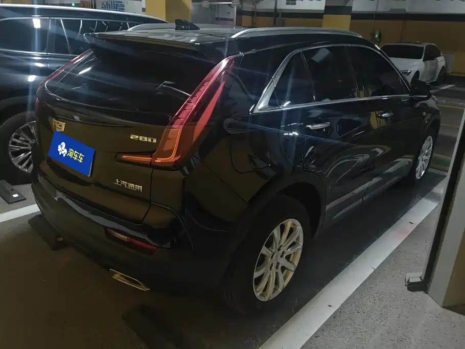 Cadillac XT4 — фото 3