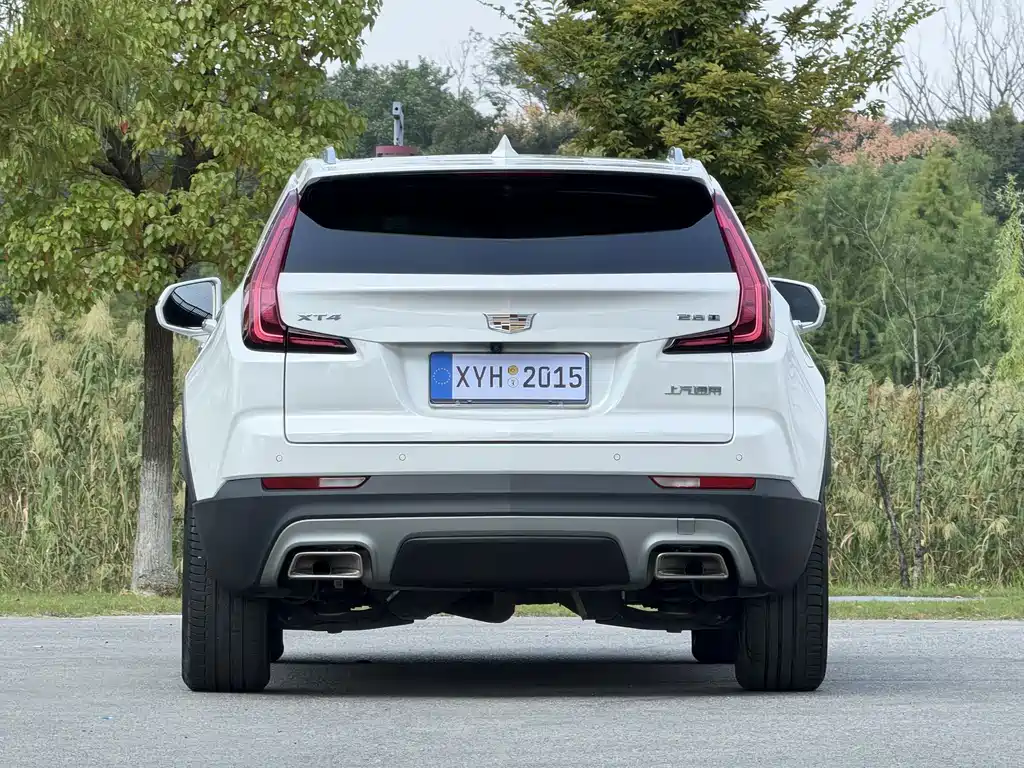 Cadillac XT4 — фото 17
