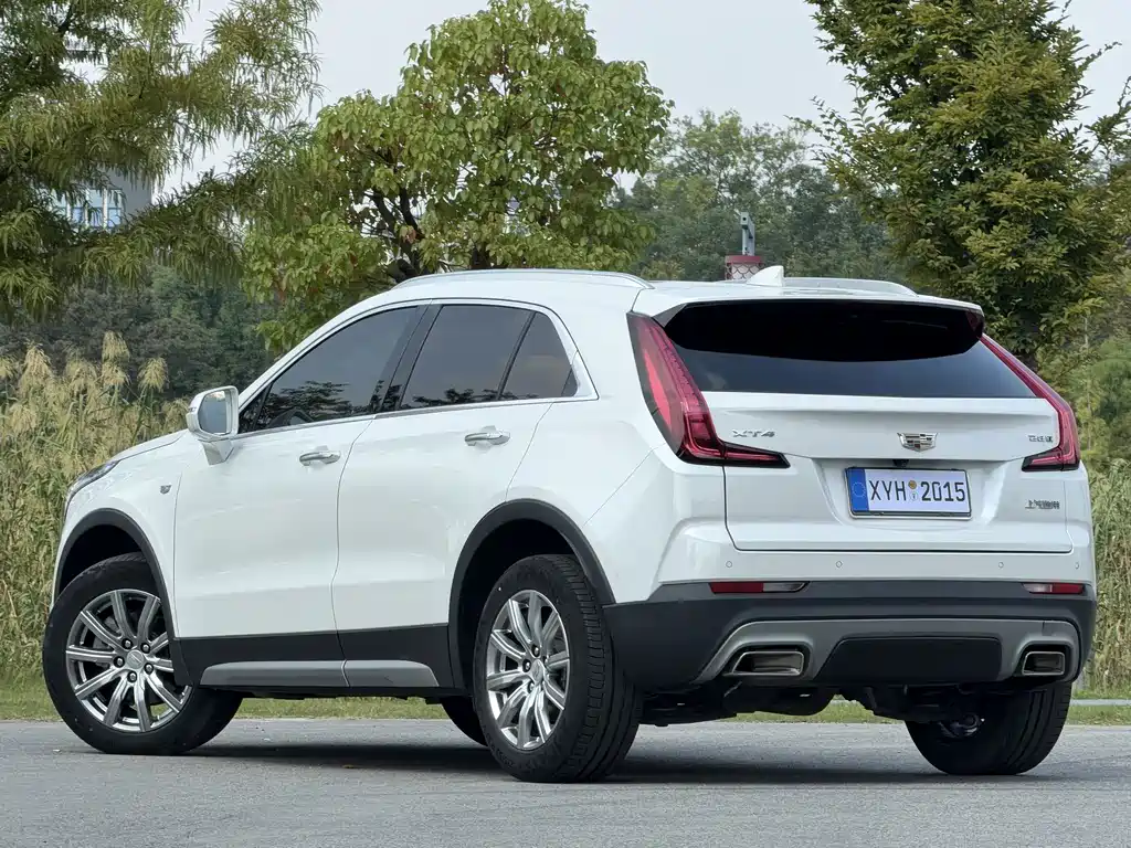 Cadillac XT4 — фото 18