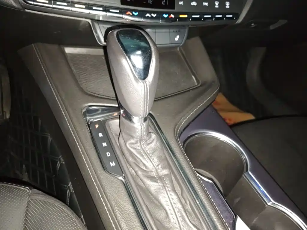 Cadillac CT4 — фото 14