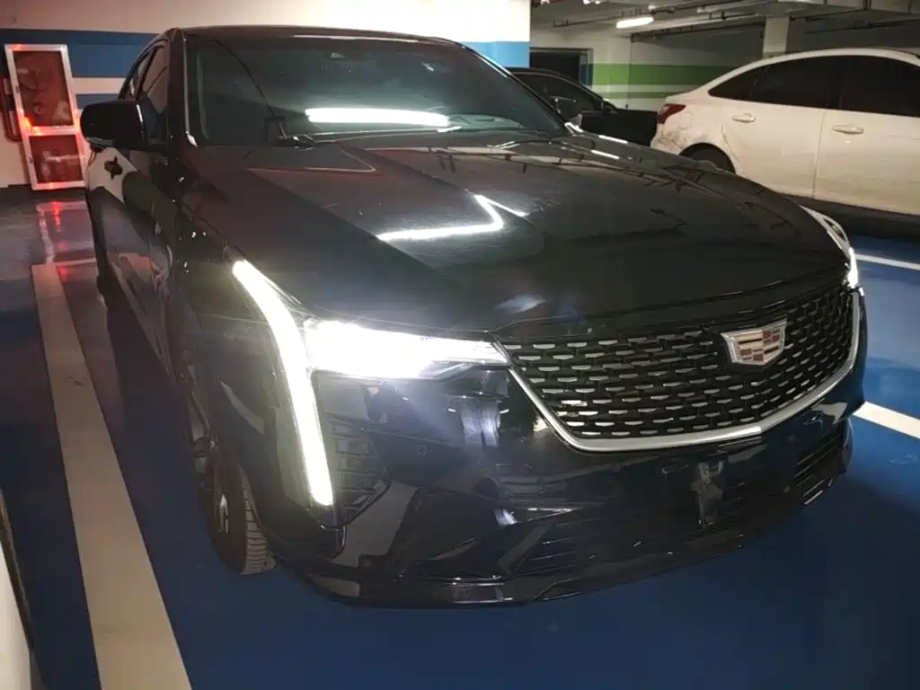 Cadillac CT4 — фото 4