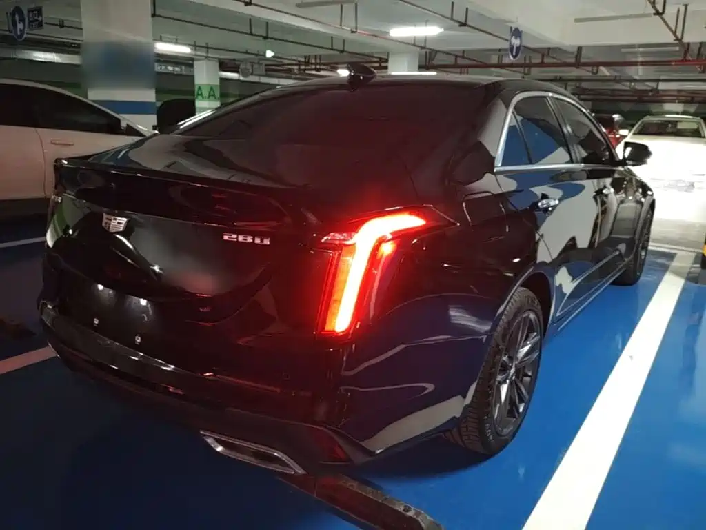 Cadillac CT4 — фото 7