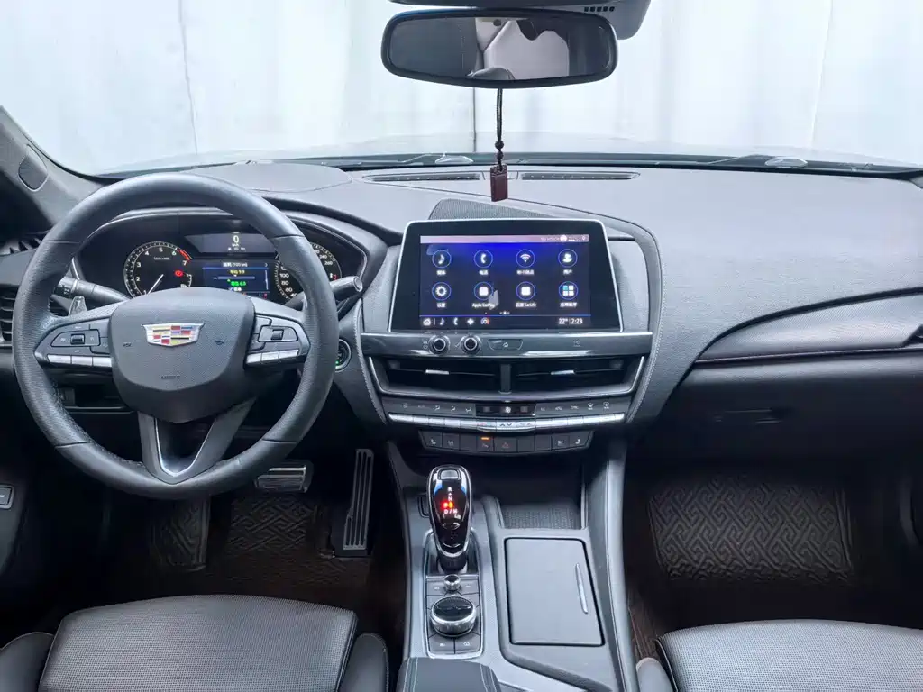 Cadillac CT5 — фото 6
