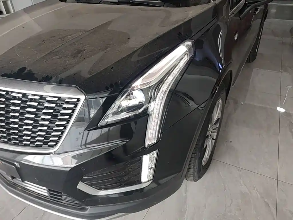 Cadillac XT5 — фото 24
