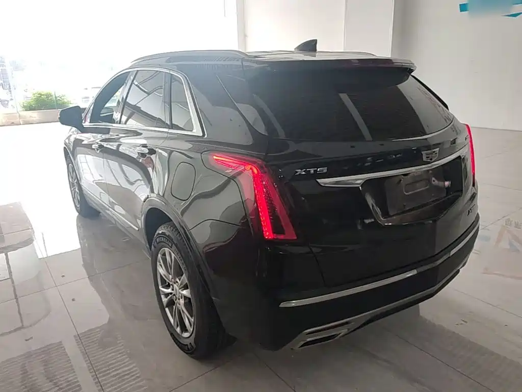 Cadillac XT5 — фото 5