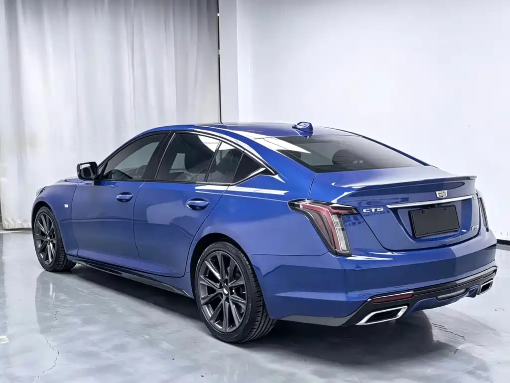Cadillac CT5 — фото 11