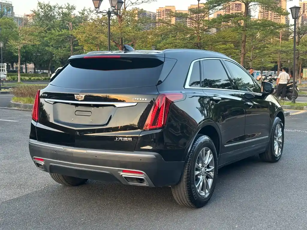 Cadillac XT5 — фото 17